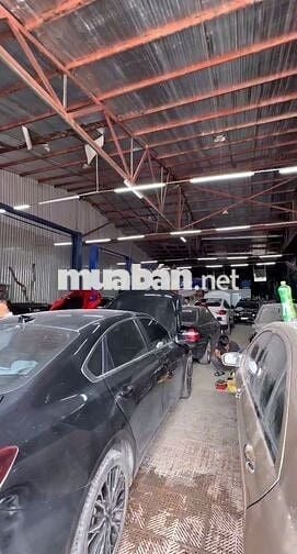 Kho ở Đường Hoàng Quốc Việt cần cho thuê với giá rẻ diện tích 300m2