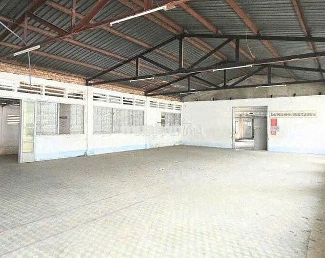 Kho ở Đường Lý Phục Man cần cho thuê gấp diện tích 600m2 đường cont