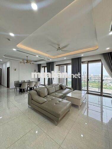 Cho thuê Penhouse Midtown Q.7, 4 phòng ngủ, nội thất cao cấp_ 4.000$