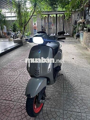 Cần bán xe Vespa Sprint 2018