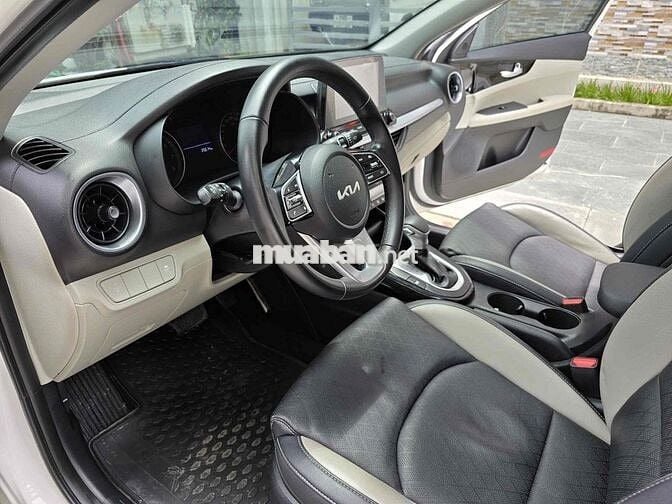 Kia K3 2022 1.6 Luxury - 25000 km