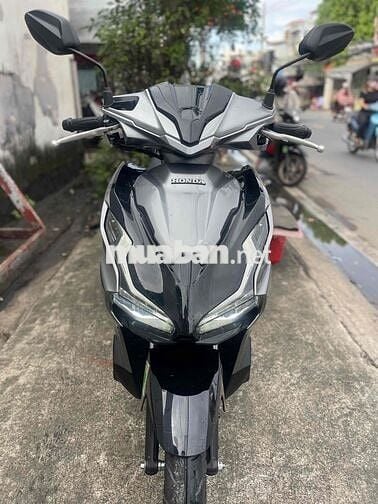 cửa hàng cần bán xe Ab 2022biển Sài Gòn chính chủ