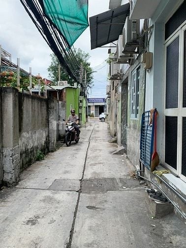 NHÀ P7 Q8 GẦN CHỢ PHÚ LỢI - 4.5 x 21 - TRỆT + LỬNG - NHÀ MỚI Ở NGAY.