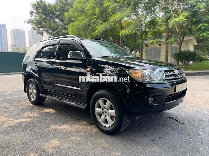 Toyota Fortuner 2010 - 15000 km