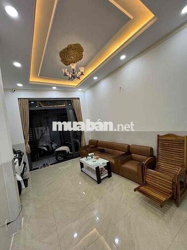 NHÀ 3 TẦNG ĐẸP — GẦN HẬU GIANG MINH PHỤNG(3,5m x 16m) Hướng Đông