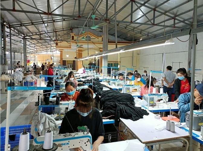 CẦN TUYỂN NỮ THỢ MAY CÔNG NGHIỆP, LƯƠNG SẢN PHẨM CAO.