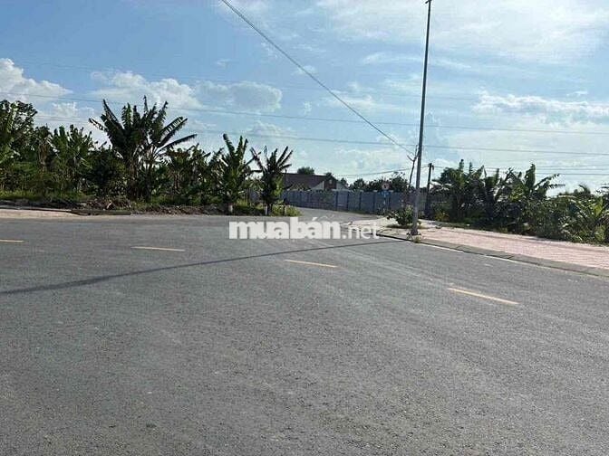 NCC- CẦN BÁN GẦN 1 CÔNG ĐẤT XÃ LONG PHƯỚC, TỈNH VĨNH LONG