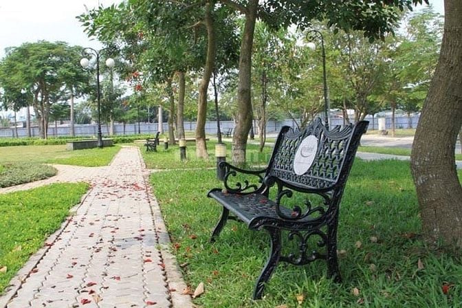 Bán đất mặt tiền  bờ sông công viên giá rẻ ,khu sadeco ven sông , 