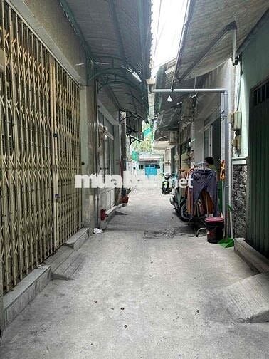 Bán Gấp Căn Nhà Ngay Chân Cầu Tạ Quang Bửu Bình Hưng Bình Chánh TPHCM