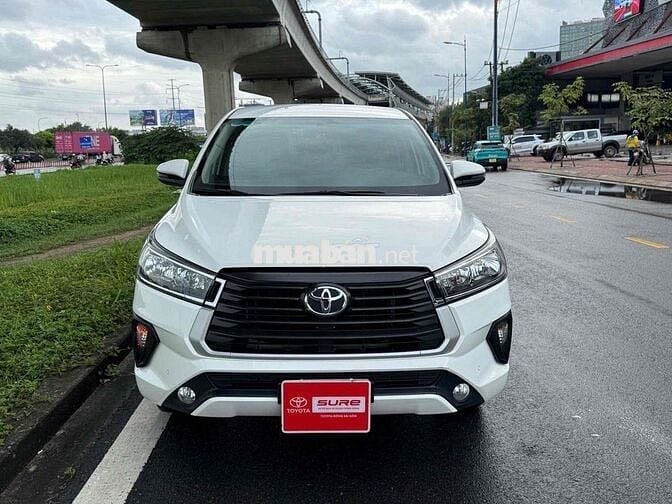 Innova 2023 2.0E MT - Chất xe đẹp- Giá còn giảm