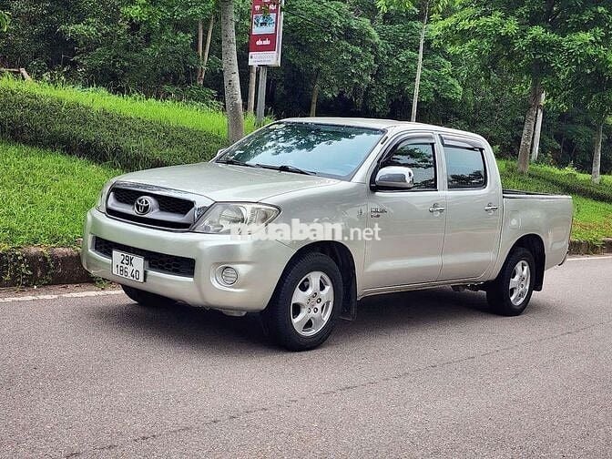 Toyota Hilux sx2011 máy dầu ,xe zin đét .