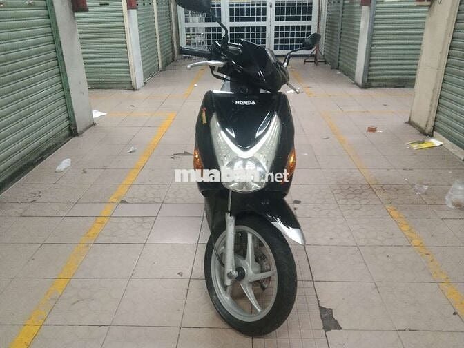 Xe tay ga click 110 đen