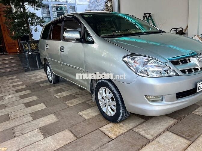 Toyota Innova 2006 G - 180000 km