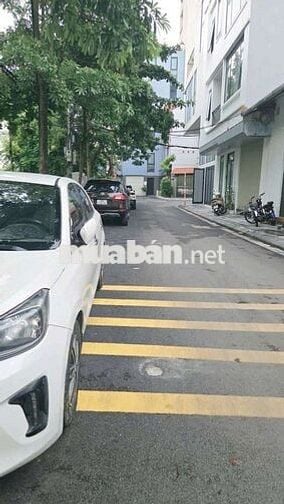 Cần bán lô đất khu giáo viên ngọc thụy long biên 80m mt 4,5 m giá 23 t