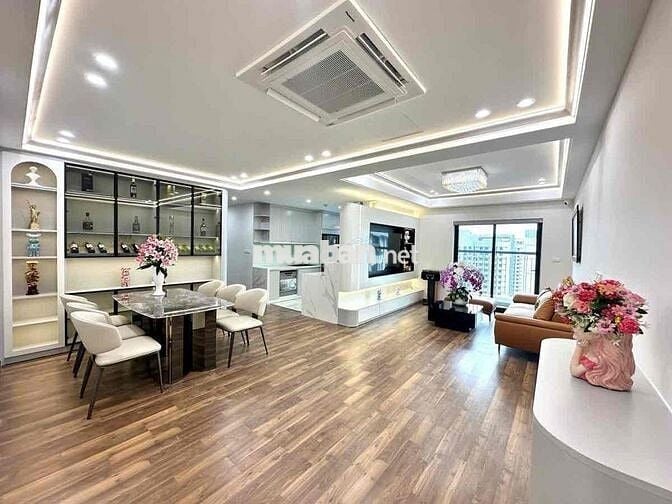 Căn Hộ Goldmark City 130m2 - 3 Ngủ - Tầng 4 - Căn Góc - Giá 9,9 Tỷ