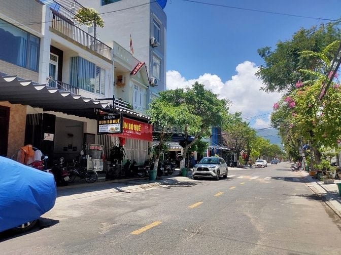 Bán nhà đẹp 3 tầng MT Phùng Tá Chu, (7m5) gần biển, Mân Thái, Sơn Trà