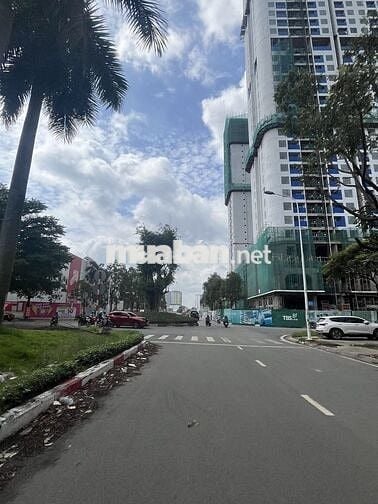 BÁN 100M2 MẶT TIỀN GS14 KINH DOANH BUÔN BÁN NGAY BIGC GO DĨ AN