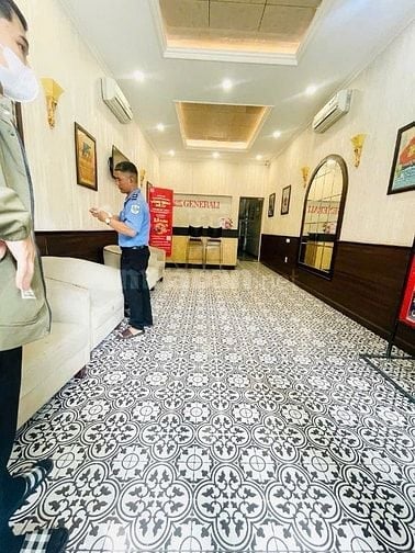 PHỐ NHẬT-CHO THUÊ NHÀ MẶT TIỀN SIÊU HIẾM SỐ 2 MÊ LINH BÌNH THẠNH 