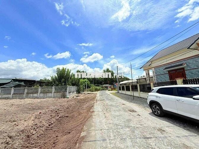 Đất Thổ Cư Sổ Sẵn Gần Q.lô 13 Giá 200tr Sở Hữu