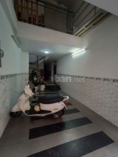 BÁN NHÀ MẶT TIỀN NGUYỄN ĐÌNH CHÍNH,P15, QUẬN 10 XDT: 3,7X20 4 TẦNG 14 