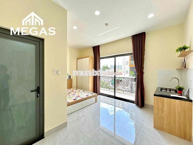 Căn Hộ STUDIO Ban Công - Full Nội Thất Siêu Thoáng Ngay Quận 1