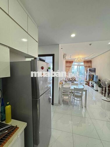 Cho thuê lại căn hộ 2pn 2wc full nội thất liền kề trung tâm quận 7