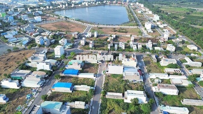CHÍNH CHỦ RA NHANH LÔ 105M2 VIEW HỒ, MẶT TIỀN 16M, ĐIỆN NƯỚC ĐẦY ĐỦ