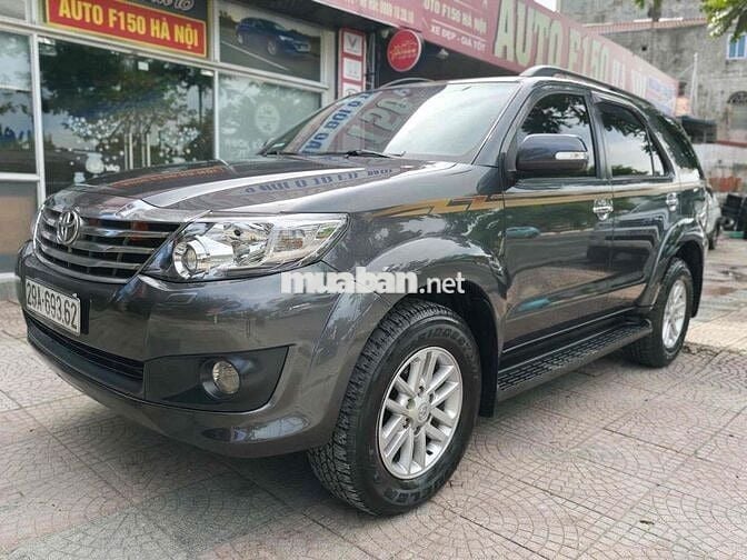 Toyota Fortuner 2013 2.7V 4x4 AT - 10000 km