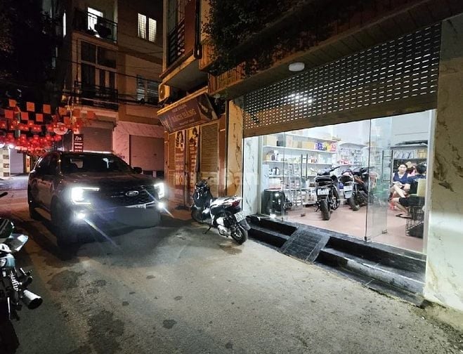 BÁN GẤP NHÀ Ô TÔ , CẦU GIẤY, LẠC LONG QUÂN,  SỔ VUÔNG , GIÁ 10.4 tỷ
