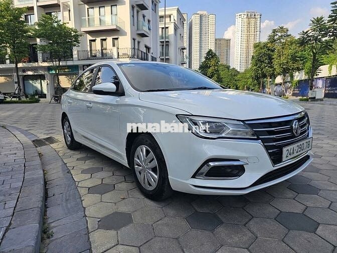 MG5 sx 2023 số tự động bản std màu trắng