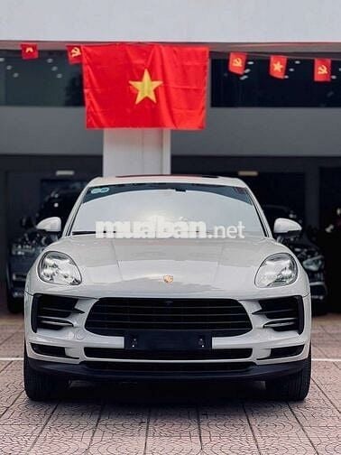 Porches Macan sx2019, options 900 tr, odo 1,8v km