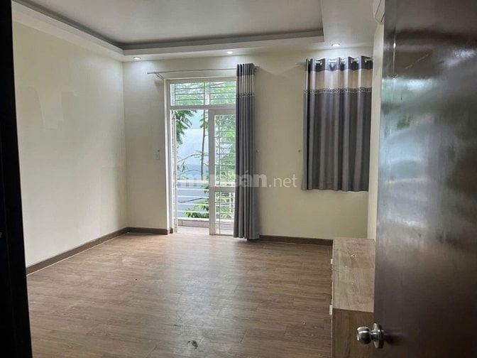 Cho thuê nhà đường số 44 khu Tân Quy Đông phường Tân Phong, Quận 7. 