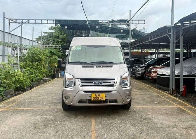 FORD TRANSIT SVP 16 CHỖ SX2021 - 110000 km