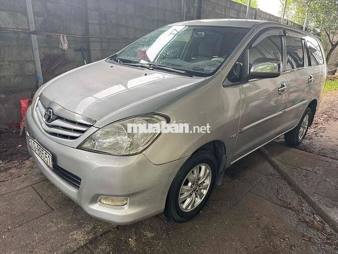 Toyota Innova 2010 G - 150000 km