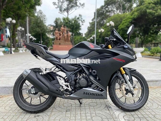 CBR 150i đời 2024 PBĐB odo 3000 km ngay chủ BSTP