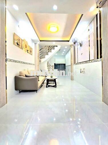 Nhà bán 2 phòng ngủ 2 vệ sinh, gần chợ Phú Xuân