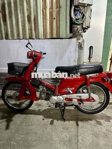 xe DD đỏ