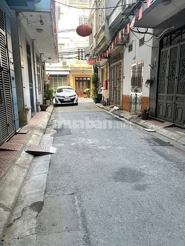 Phân lô Phạm Thận Duật 35m2*6T ô tô đỗ cửa, nhà đẹp, dân trí cao 12 tỷ