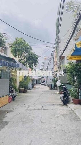Bán nhà 3 tầng, 50m2, 4 phòng ngủ