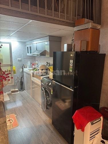 Bán nhà ngõ 449 Ngọc Lâm, Long Biên, diện tích 18m2, cấp 4, có xép