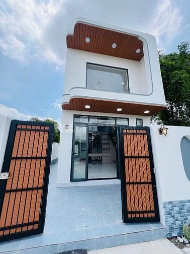 NHÀ SÂN VƯỜN 2PN2WC THIẾT KẾ HIỆN ĐẠI - TRUNG TÂM CHỢ NHỘN  NHỊP