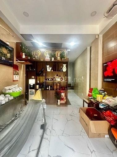 Vỡ nợ tôi bán gấp nhà 62m2 Hoàng Diệu-Q4-giá 1 tỷ450tr-sổ hồng riêng