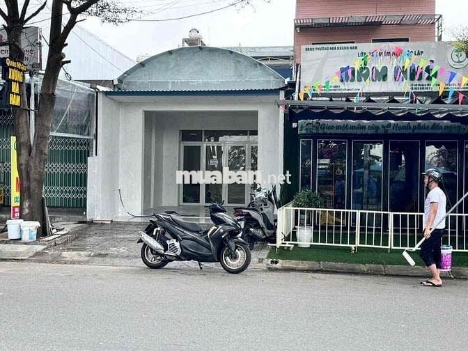 Nhà mặt tiền đường 10 Hoàng Minh Thảo