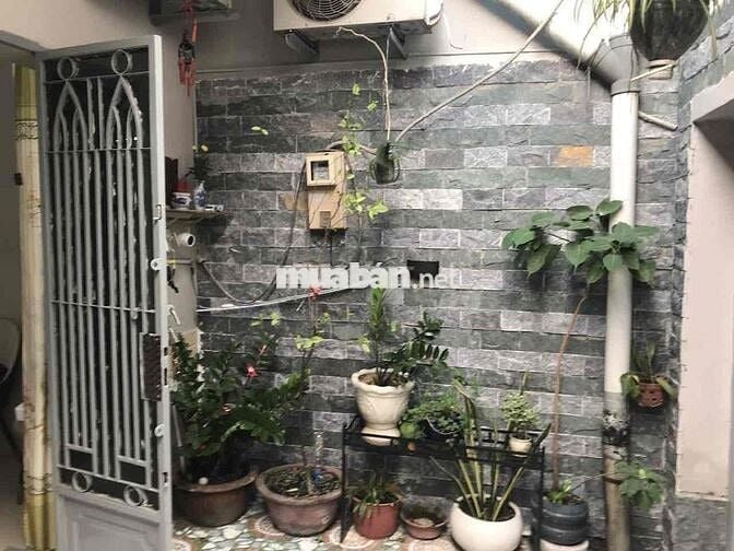 Bán nhà sổ hồng riêng 6,5x15m gần Ngã 4 Bà Điểm