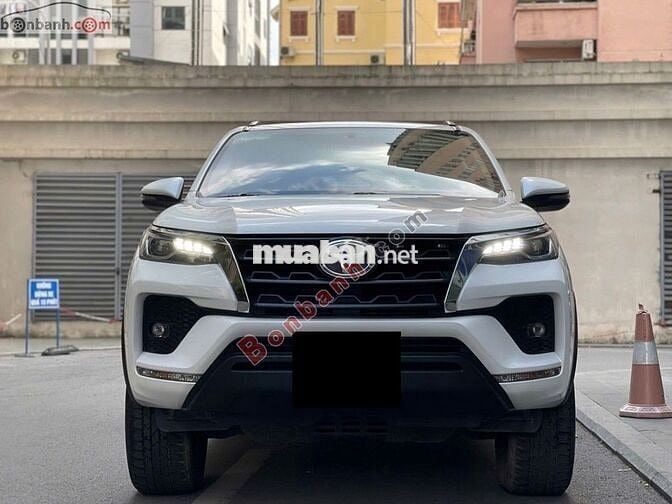 Toyota Fortuner 2.4L 4x2 AT 2022 - 938 Triệu