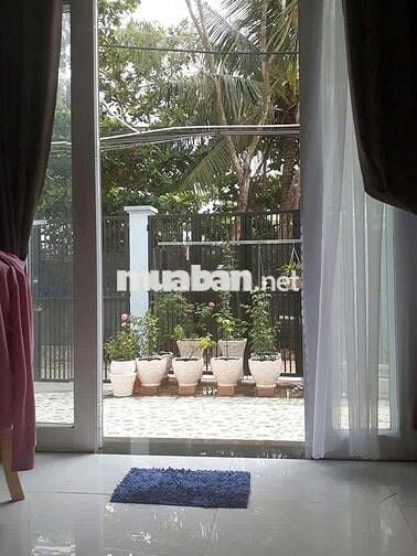 cho thuê nhà nguyên căn nhỏ , đường Qui Đức gần Cầu Ông Thìn