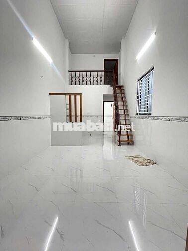 Nhà mới 100% 2 phòng Gần Chợ Cầu Ván