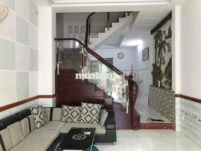 CHO THUÊ NHÀ ĐÚC 3 lầu 4 pn 5 wc