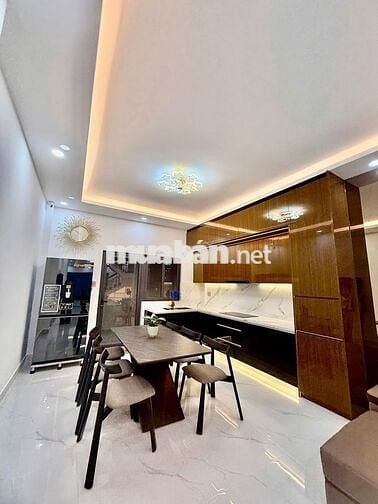 Bán nhà 4*22 88m2 đường xe tải 6m hoàn công 244m 11,2tỷ Phường 8 GV