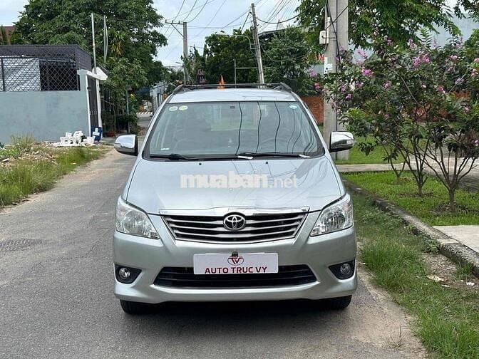 Toyota Innova 2012 E - 126000 km